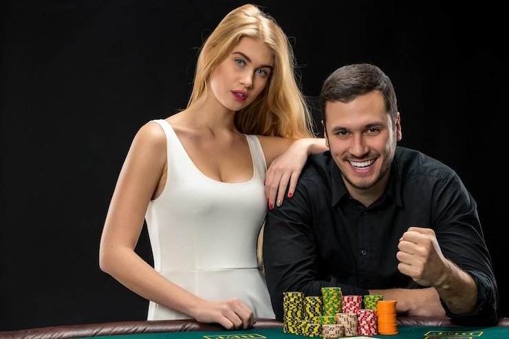 Kontrol permainan Sweet Bonanza menunjukkan tombol spin dan pengaturan taruhan
